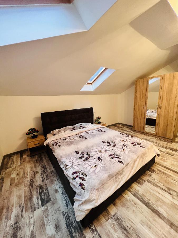 Zizi'S House Garii Apartment บราชอฟ ภายนอก รูปภาพ